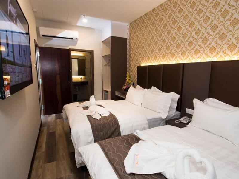 Spring Season Hotel Муар Екстер'єр фото