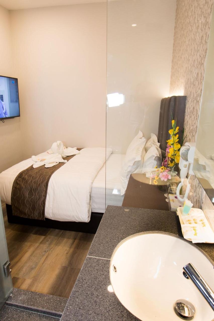 Spring Season Hotel Муар Екстер'єр фото
