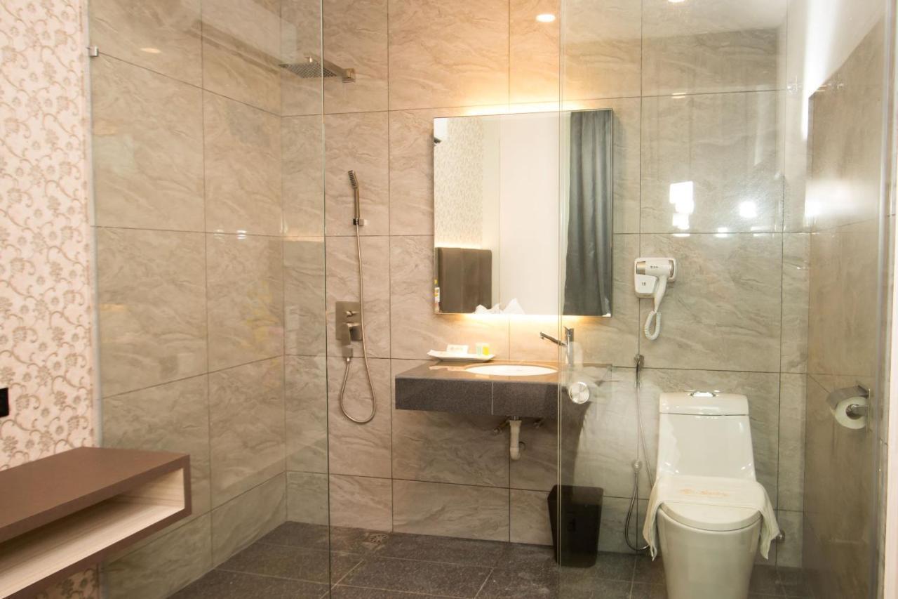 Spring Season Hotel Муар Екстер'єр фото